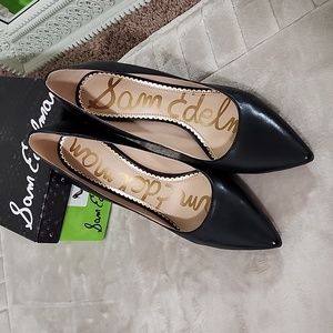 Sam Edelman black pumps